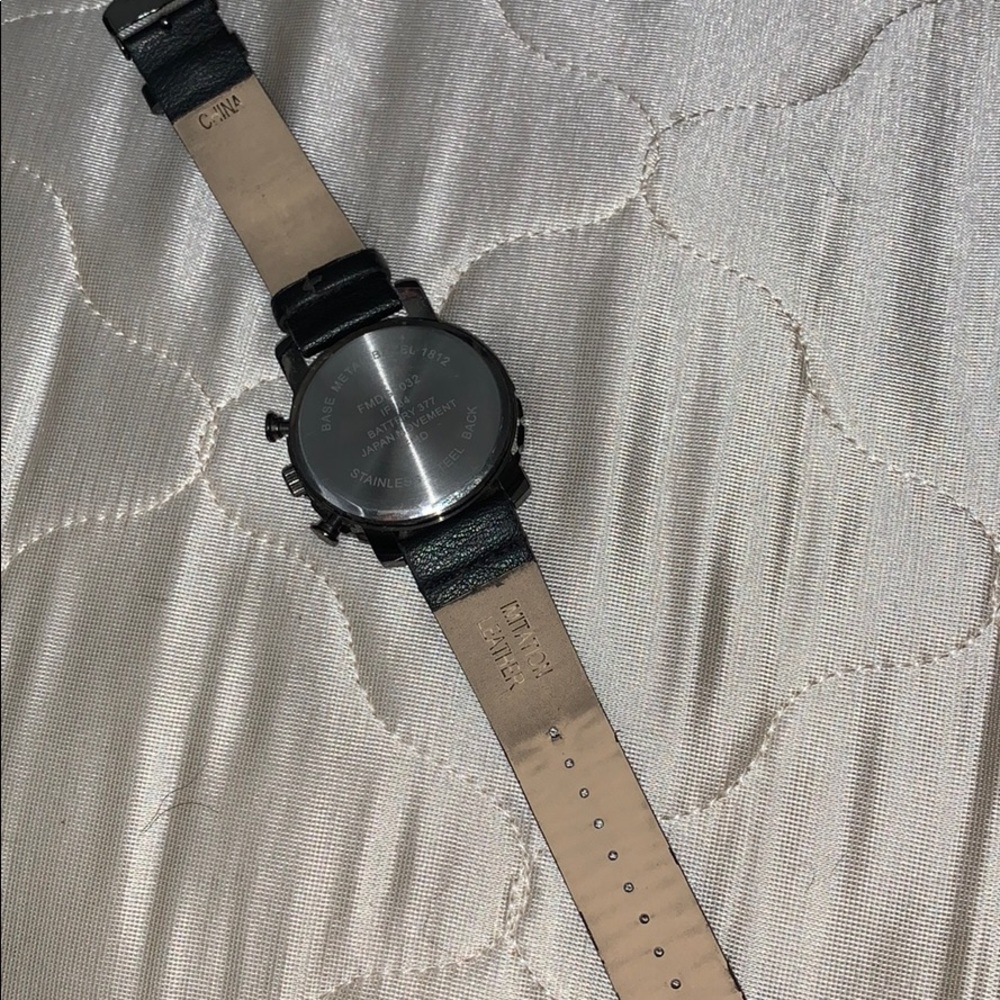 watch - Picture 3 of 4